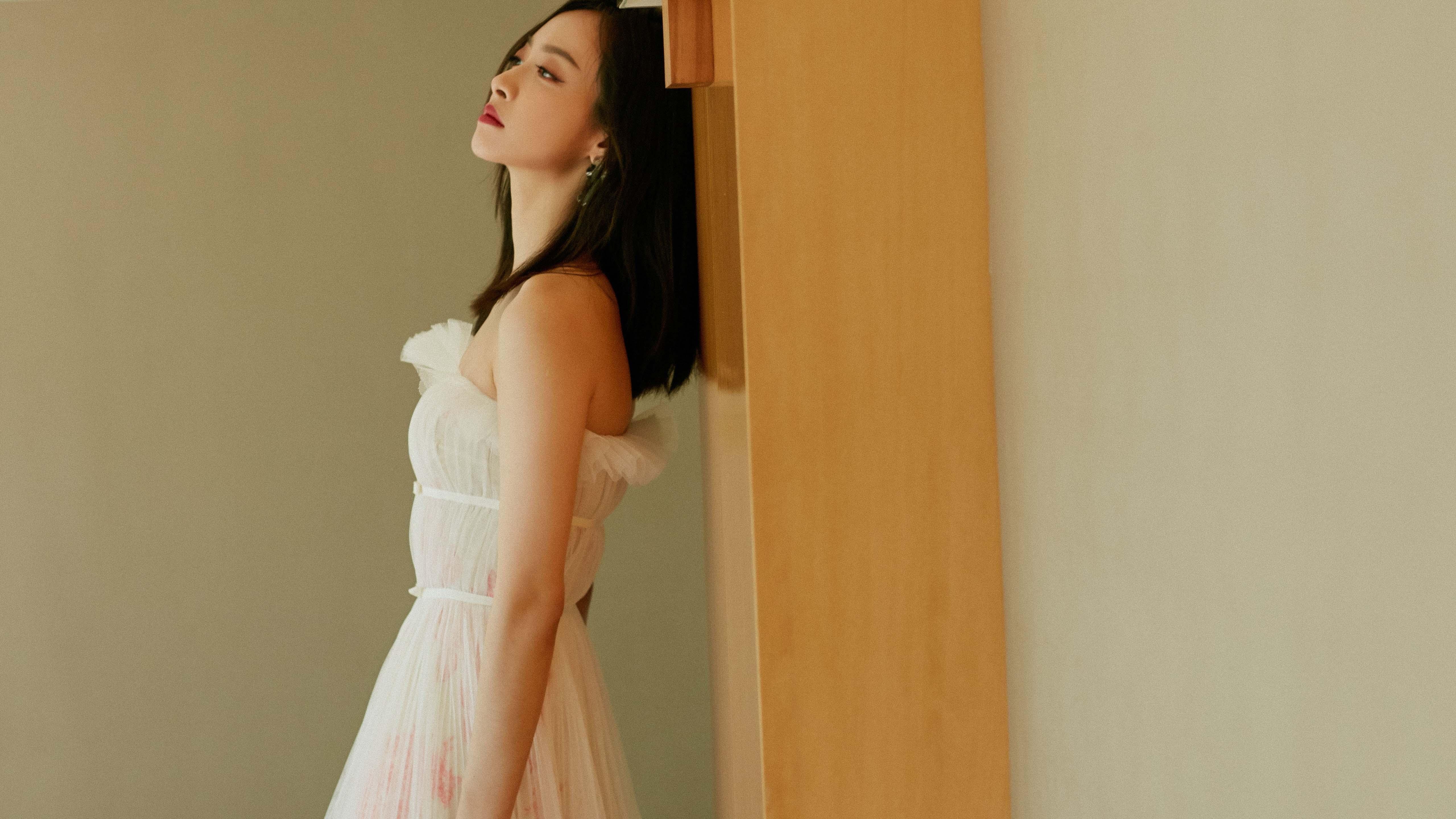 F1年度争冠焦点战之际，希腊足球强势拿下拜仁的跨界震撼